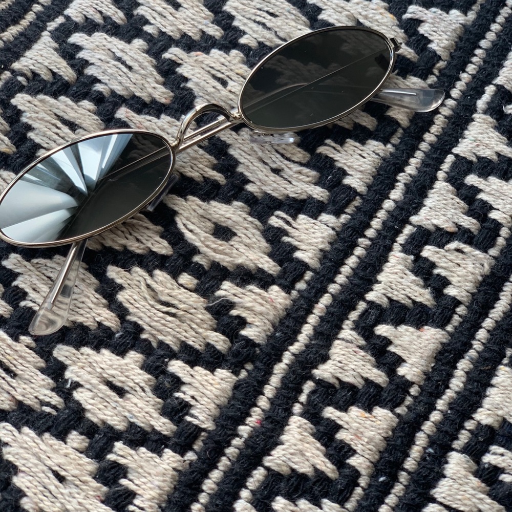 Small frame sunglasses